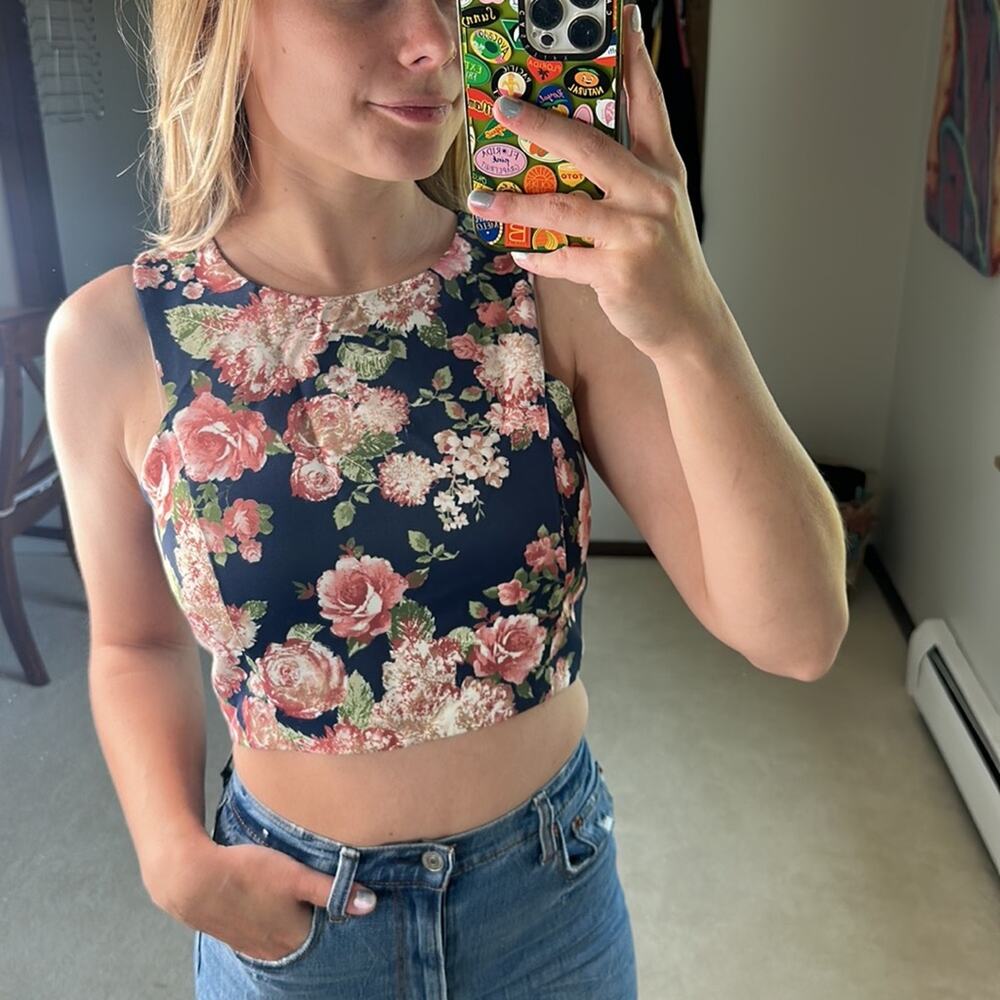 Leith: Floral Navy Cropped Silky Blouse
